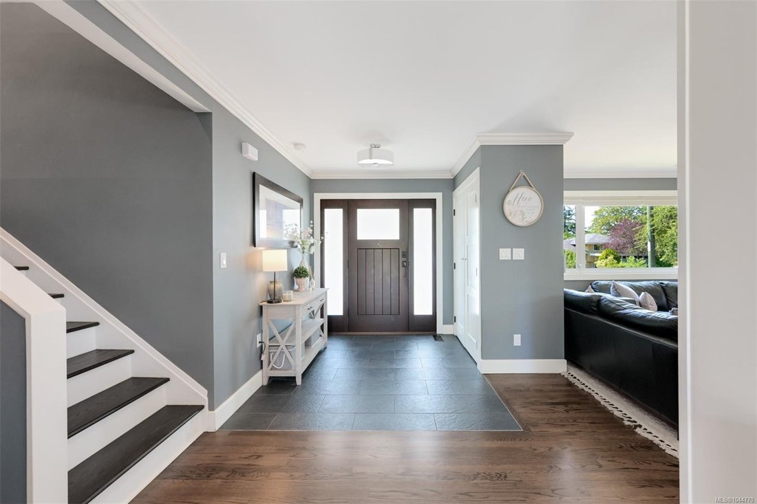 House in Saanich, British Columbia, Canada 5 - 18570294