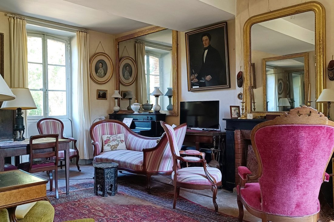 Estate in Maintenon, Centre-Val de Loire, France 3 - 18573103