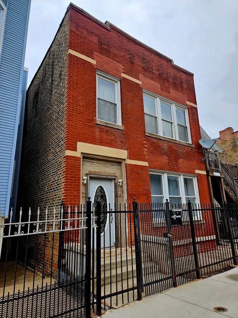 Chicago, Illinois, United States 2 - 18568696