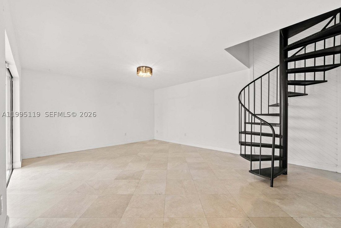 Townhouse in Miami, Florida, United States 5 - 17613417