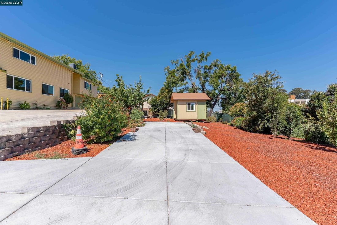 House in Pinole, California, United States 4 - 18568869
