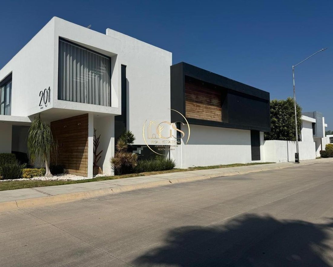 House in Celaya, Guanajuato, Mexico 1 - 18572240