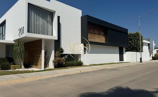 House in Celaya, Guanajuato, Mexico 1