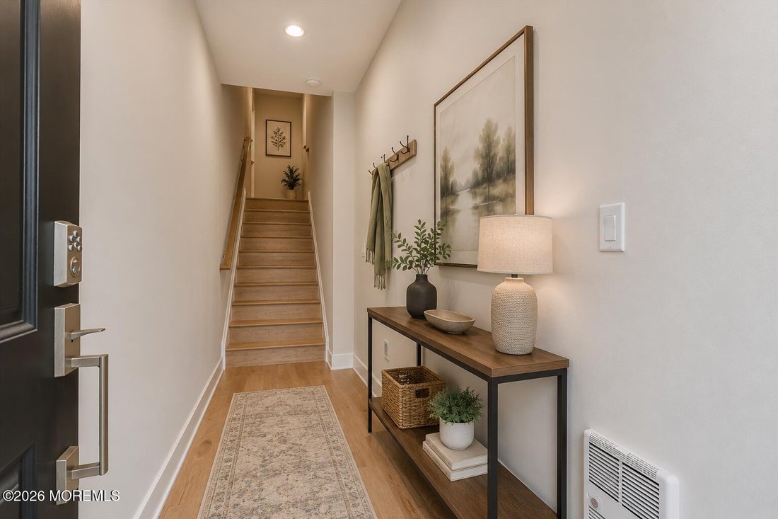Condo in North Middletown, New Jersey, United States 4 - 18573045