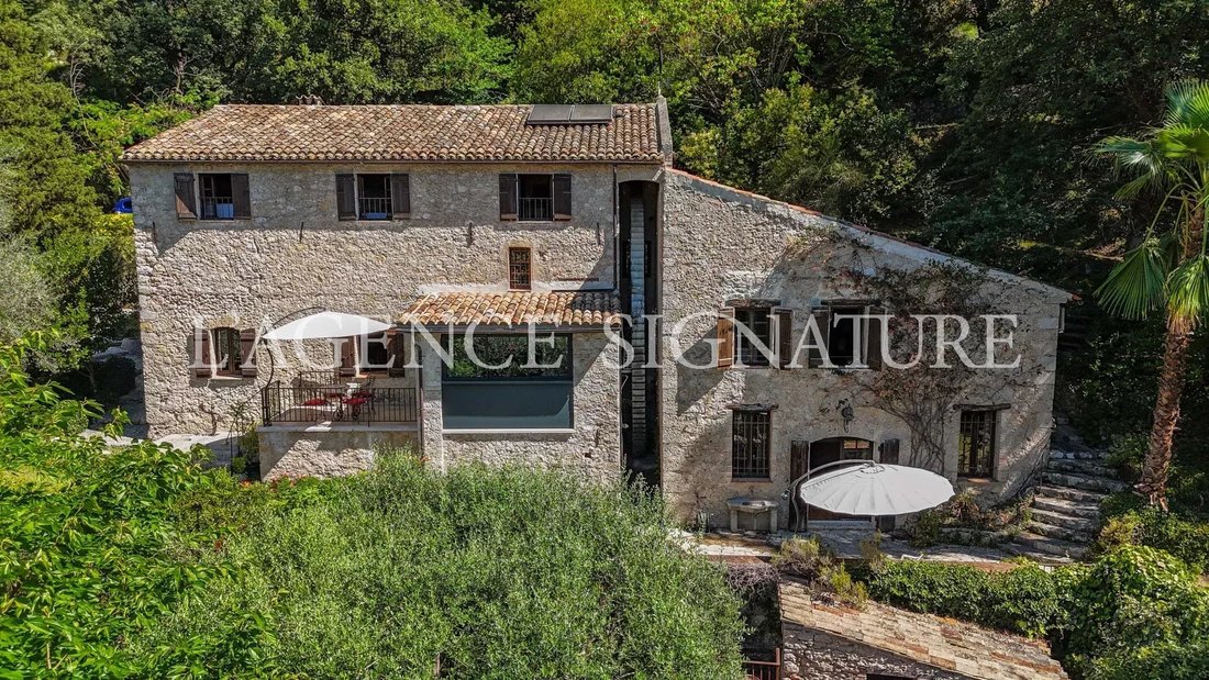 House in Carros, Provence-Alpes-Côte d'Azur, France 1 - 18571048
