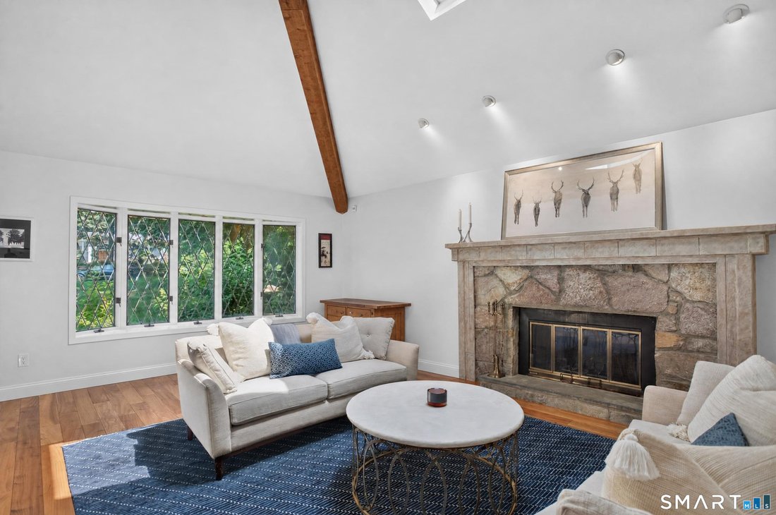 House in Trumbull, Connecticut, United States 3 - 18572788