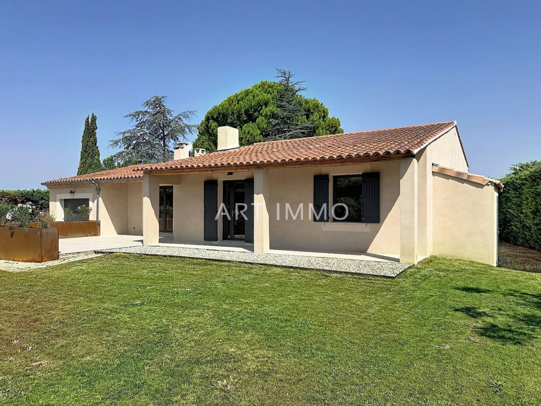 House in Robion, Provence-Alpes-Côte d'Azur, France 1 - 18568974