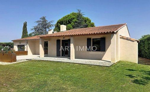 House in Robion, Provence-Alpes-Côte d'Azur, France 1