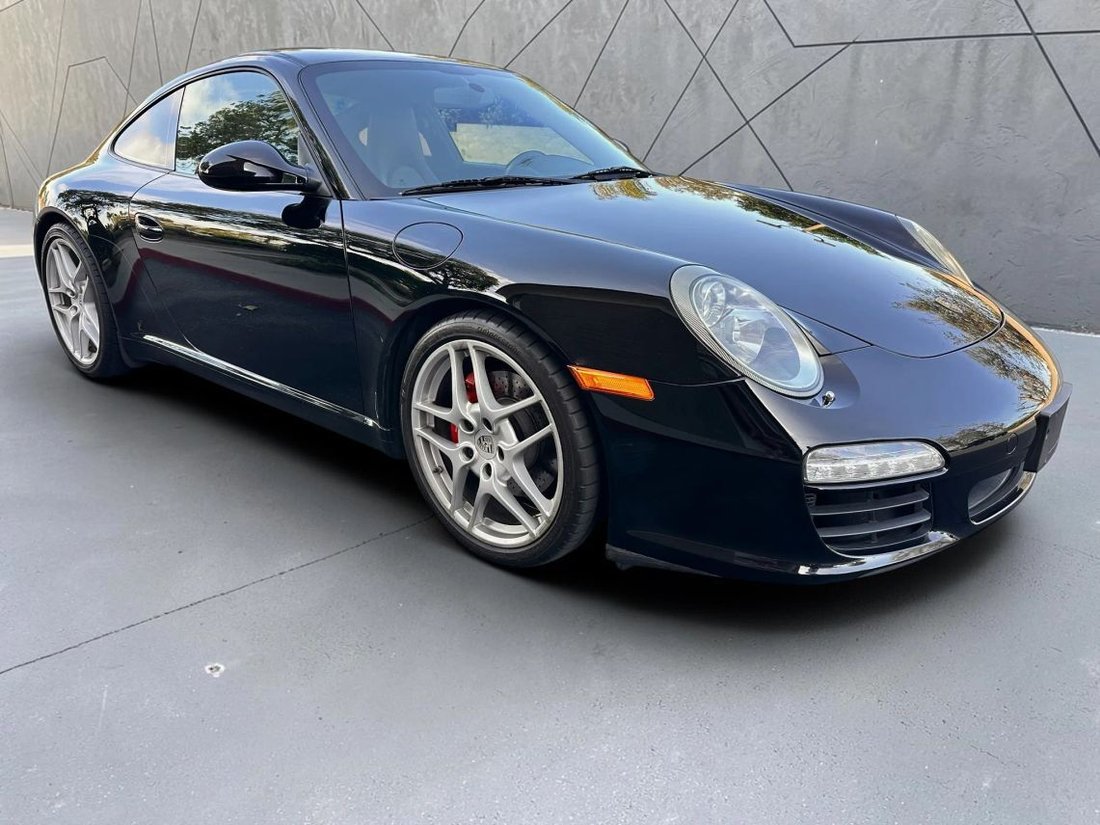 Coupe in Lomita, CA, United States 3 - 18571876