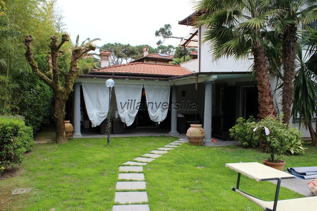 Villa in Vittoria Apuana, Forte dei Marmi, Tuscany 3 - 18572129