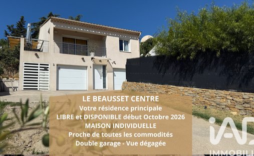House in Centre Ville, Le Beausset, France 1