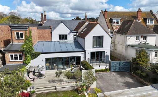 House in Milford on Sea, England 1