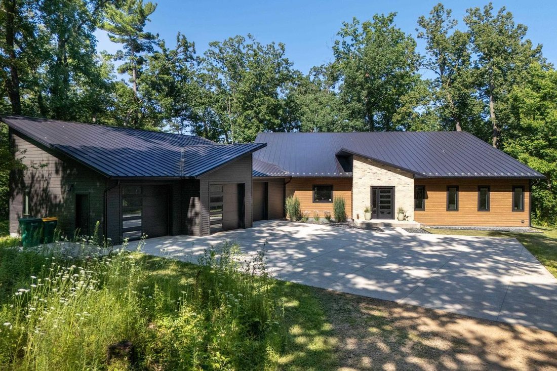 House in Lake Wisconsin, Wisconsin, United States 1 - 18567096