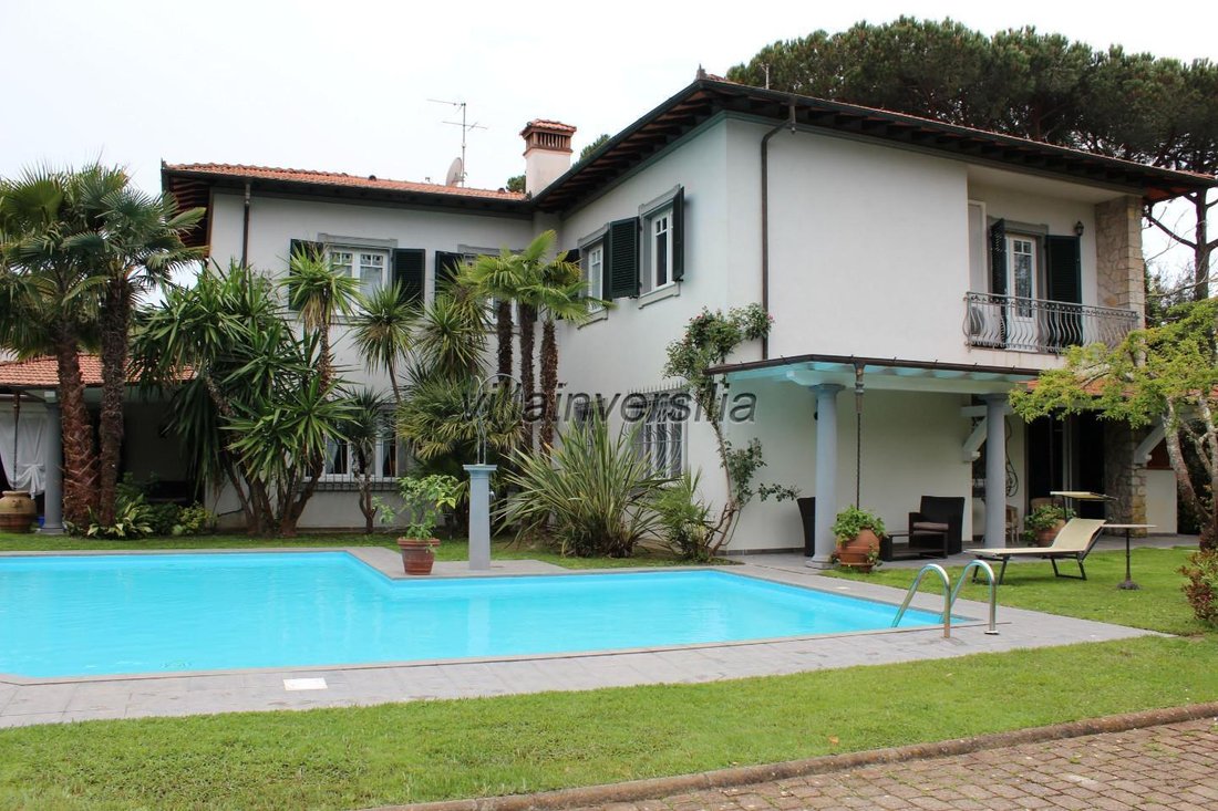 Villa in Vittoria Apuana, Forte dei Marmi, Tuscany 4 - 18572129