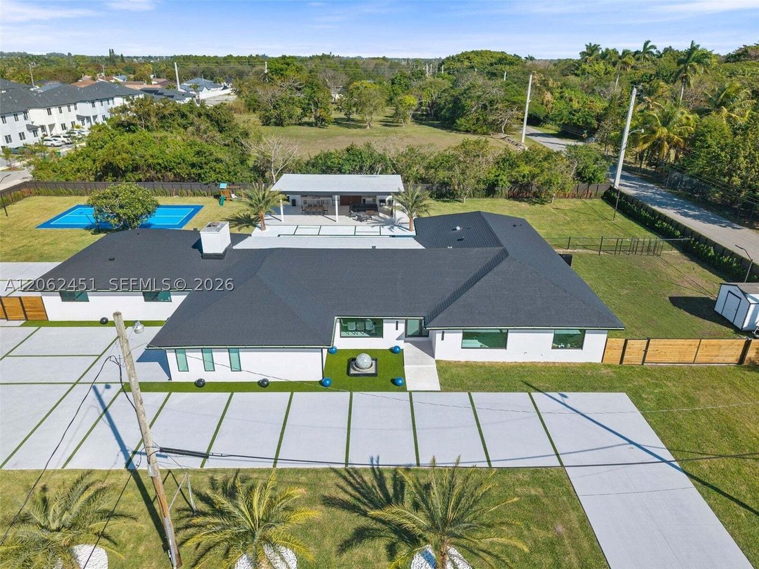 House in Miami, Florida, United States 5 - 18573438