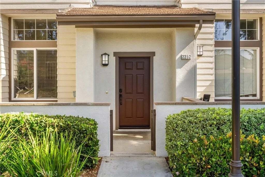 Townhouse in Fullerton, California, United States 3 - 18567343