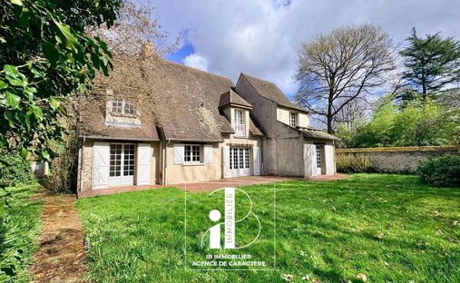 House in Bourron-Marlotte, Ile-de-France, France 1