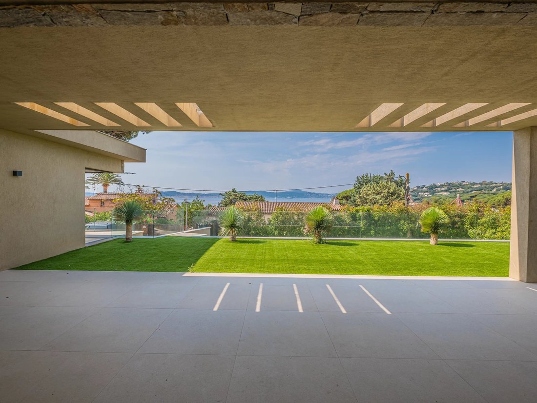 Villa in Ville-Les Saquedes-Le Bouillonnet, Sainte-Maxime, France 2 - 18567873