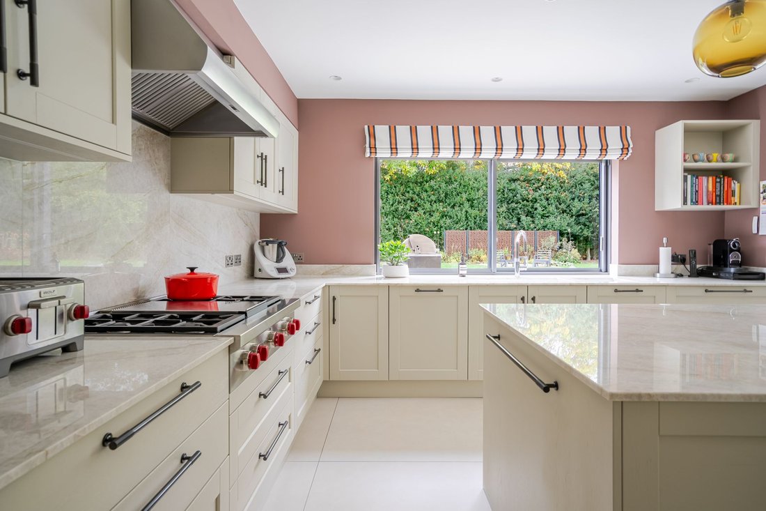 House in Sunningdale, England 5 - 18568559
