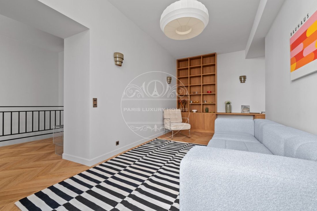 Apartment in Palais Royal, Paris 1er Arrondissement, Paris 5 - 18567611