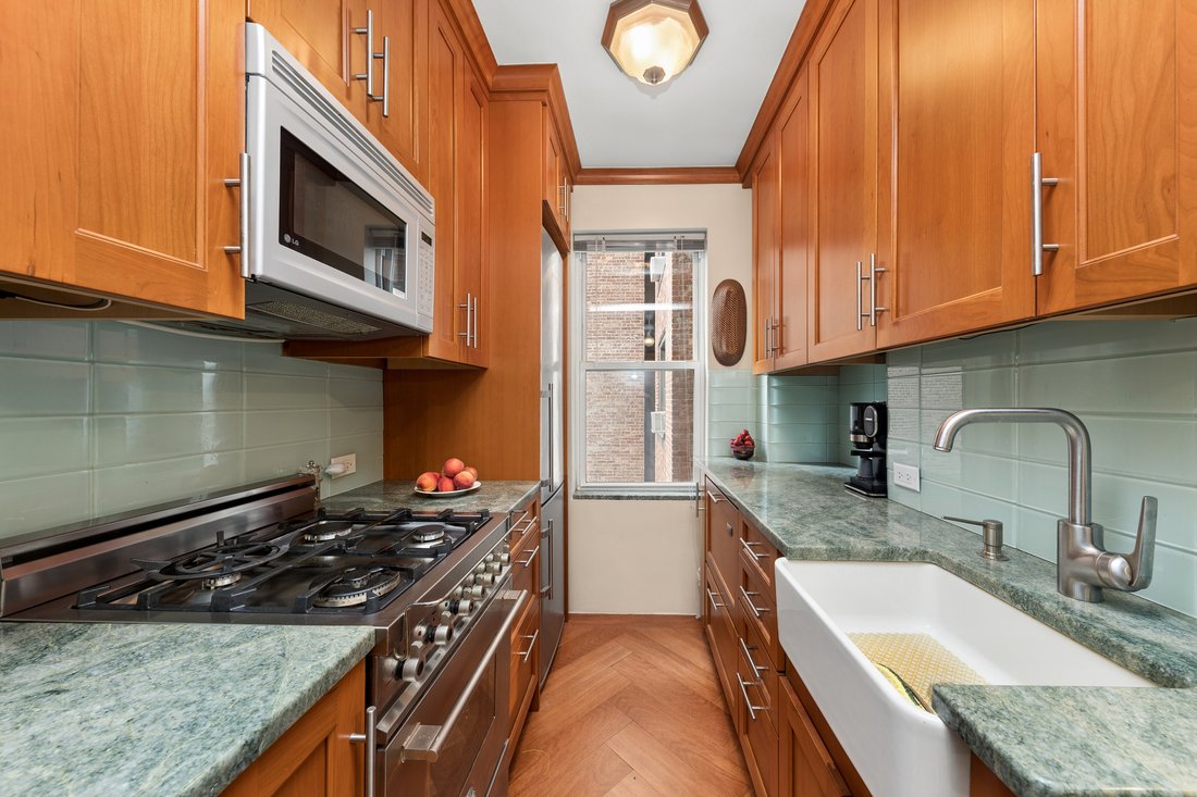 Co Op in New York, New York, United States 4 - 18572227