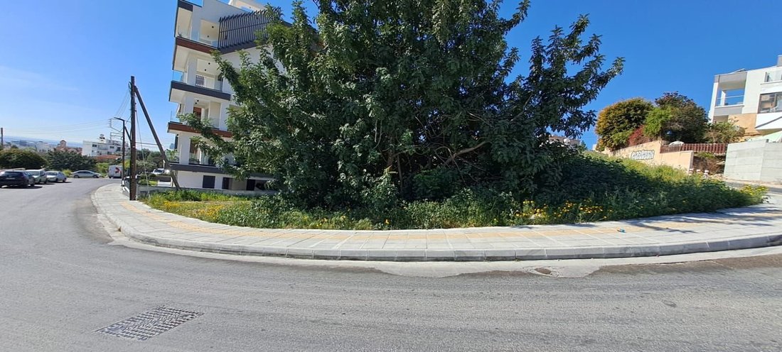Land in Agios Athanasios, Limassol, Cyprus 1 - 16378635