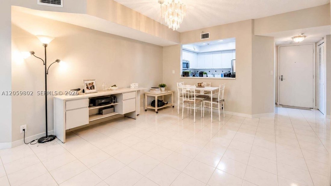 Condo in Bal Harbour, Florida, United States 5 - 18528871