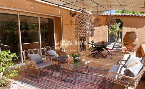 House in Coste Chaude-Mauveou, La Seyne-sur-Mer, France 1