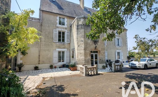 Maison à Chef-Boutonne, Nouvelle-Aquitaine, France 1