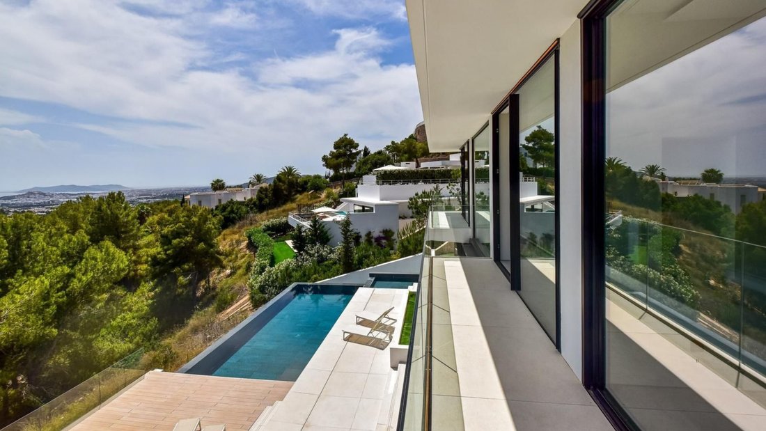 Villa in Can Furnet, Santa Eularia des Riu, Balearic Islands 1 - 18572111