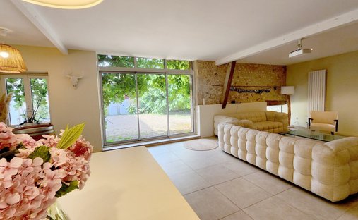 House in Neuvic, Nouvelle-Aquitaine, France 1