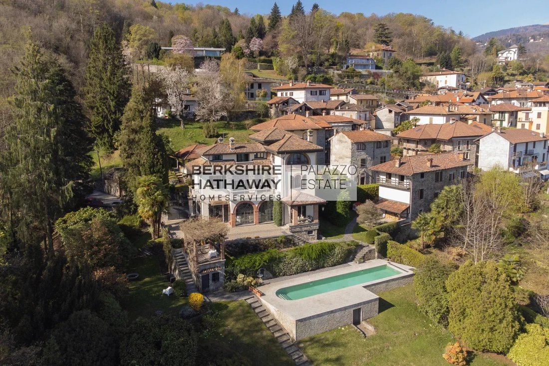 Villa in Stresa, Piedmont, Italy 3 - 11921047