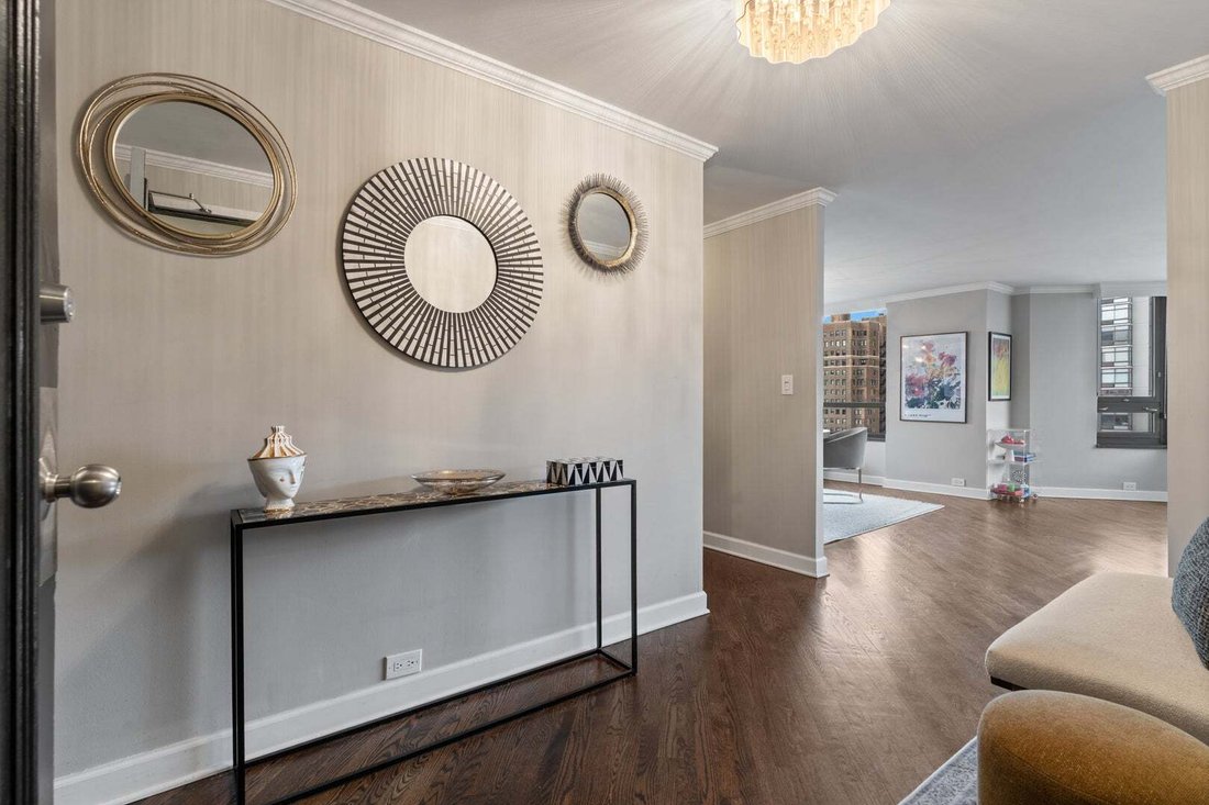Condo in Chicago, Illinois, United States 2 - 18570759