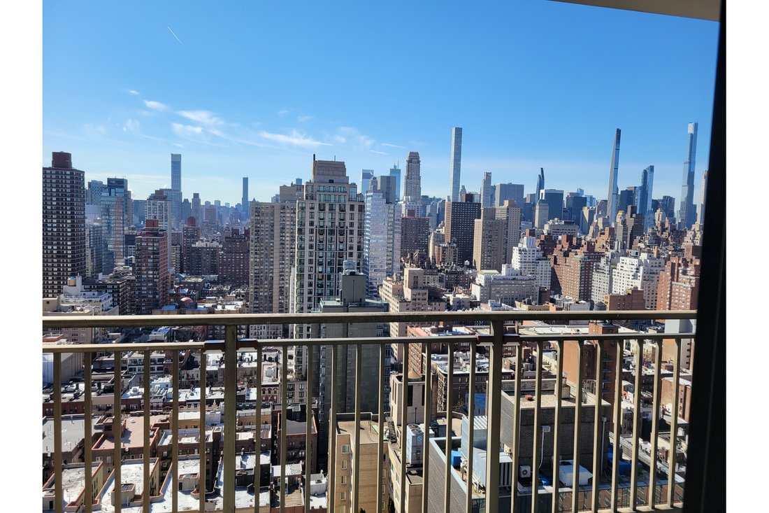 New York, New York, United States 4 - 18572236