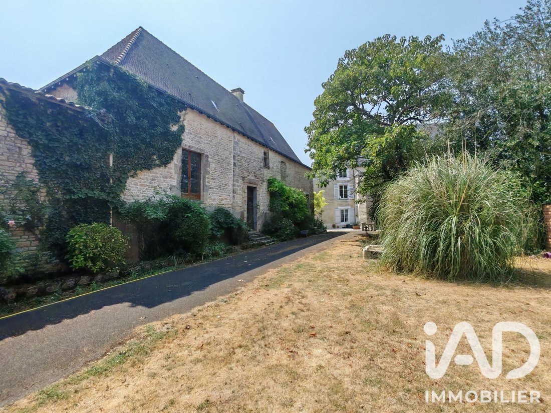 House in Chef-Boutonne, Nouvelle-Aquitaine, France 4 - 18560003