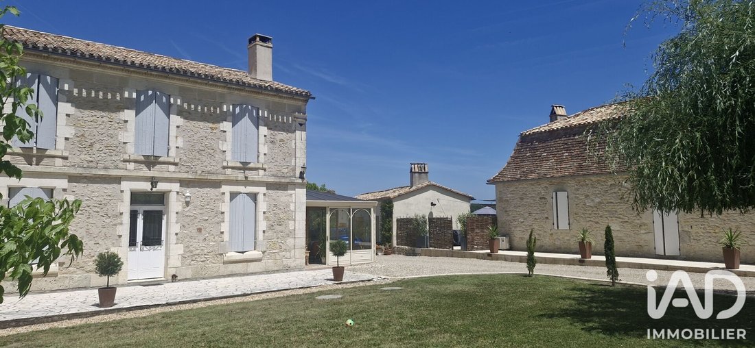 House in Saint-Méard-de-Gurçon, Nouvelle-Aquitaine, France 1 - 18571428