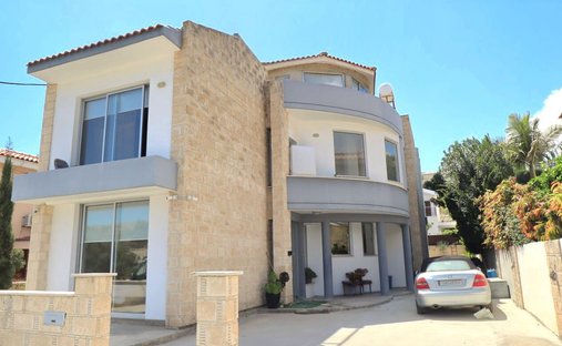Villa in Agios Athanasios, Limassol, Zypern 1