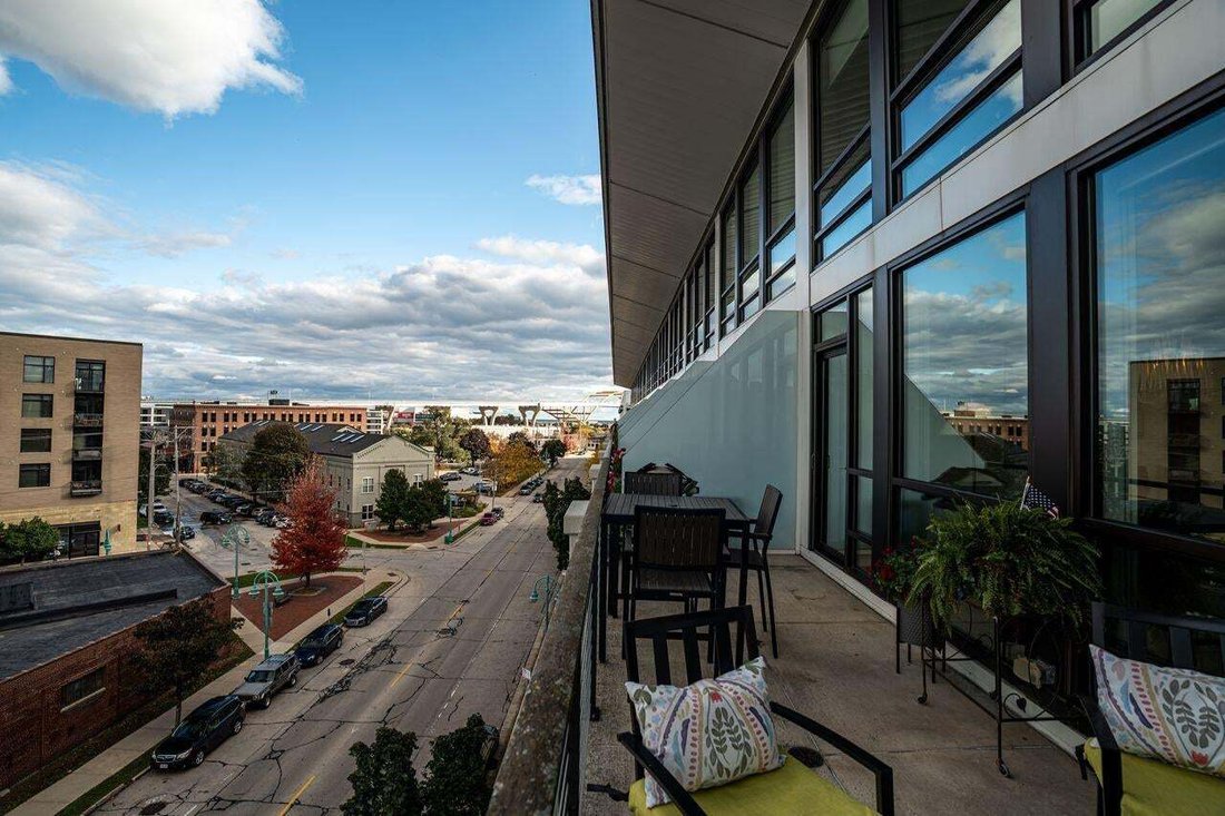Condo in Milwaukee, Wisconsin, United States 2 - 18568582