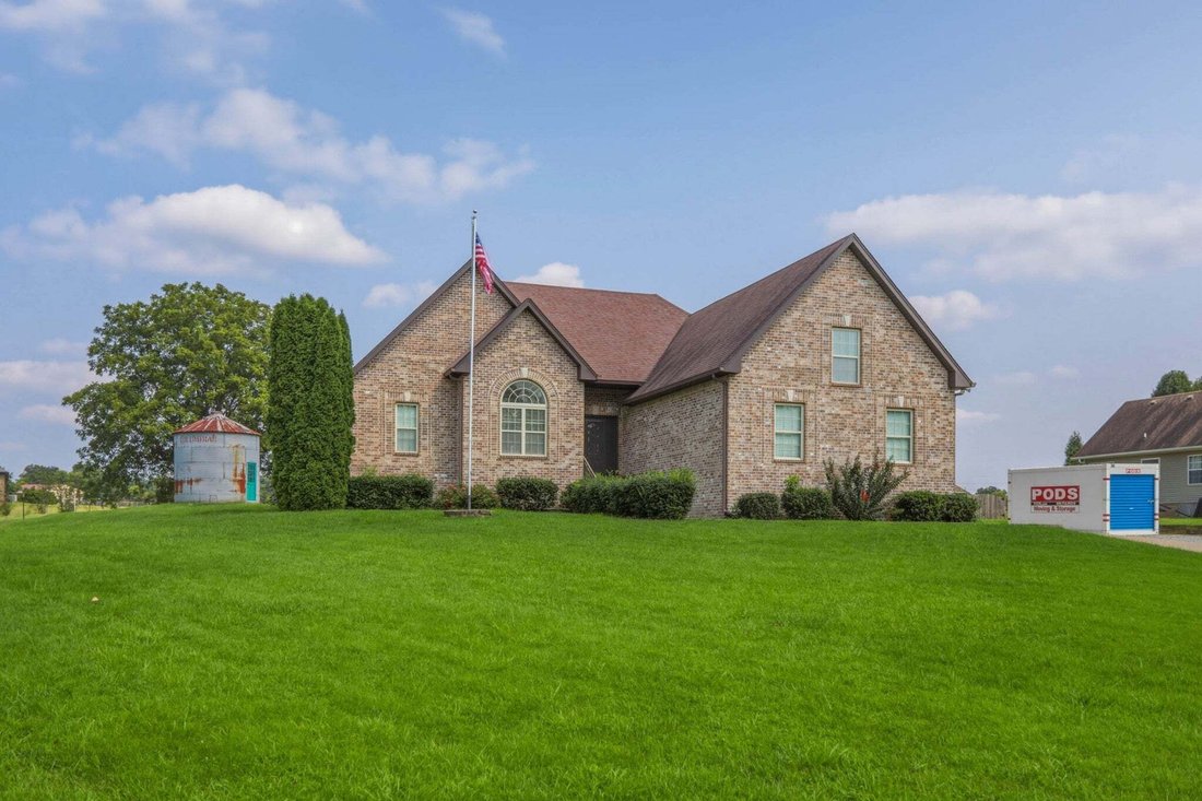 House in Portland, Tennessee, United States 1 - 18573501