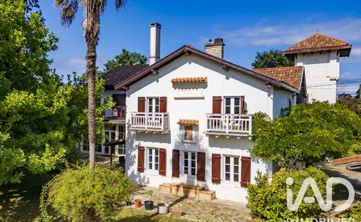 House in Parme-La Negresse, Biarritz, France 1