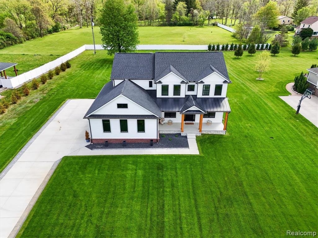 House in Lyon Charter Township, Michigan, United States 1 - 18309495
