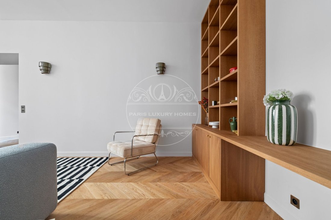 Apartment in Palais Royal, Paris 1er Arrondissement, Paris 2 - 18567611