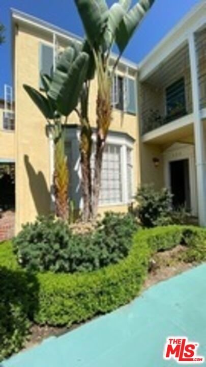 Los Angeles, California, United States 4 - 18571439