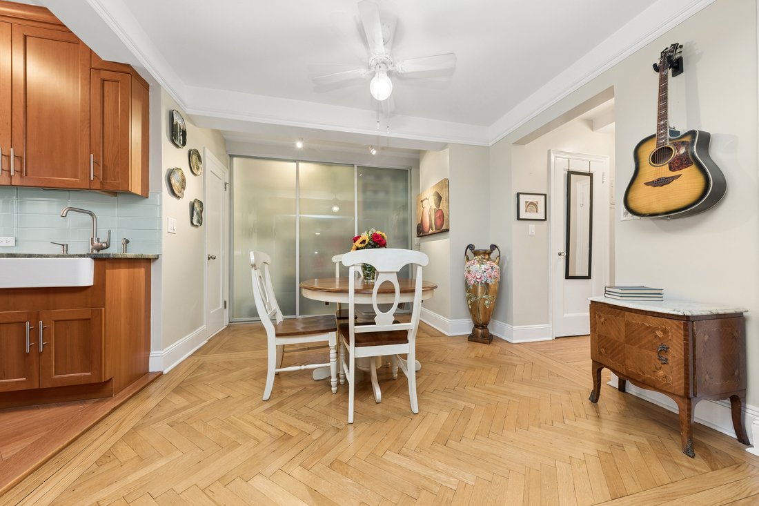 Co Op in New York, New York, United States 5 - 18572227