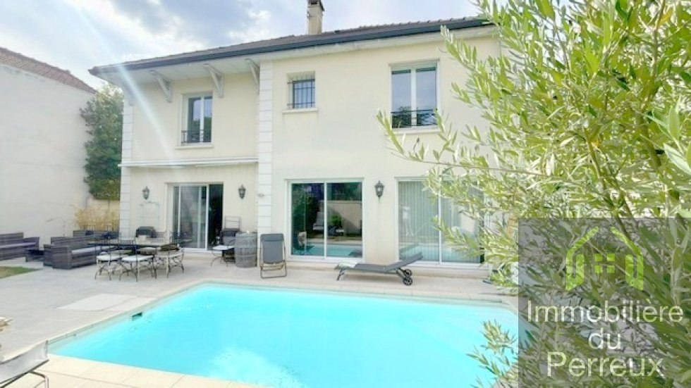 House in Ledru Rollin, Le Perreux-sur-Marne, France 1 - 18568876
