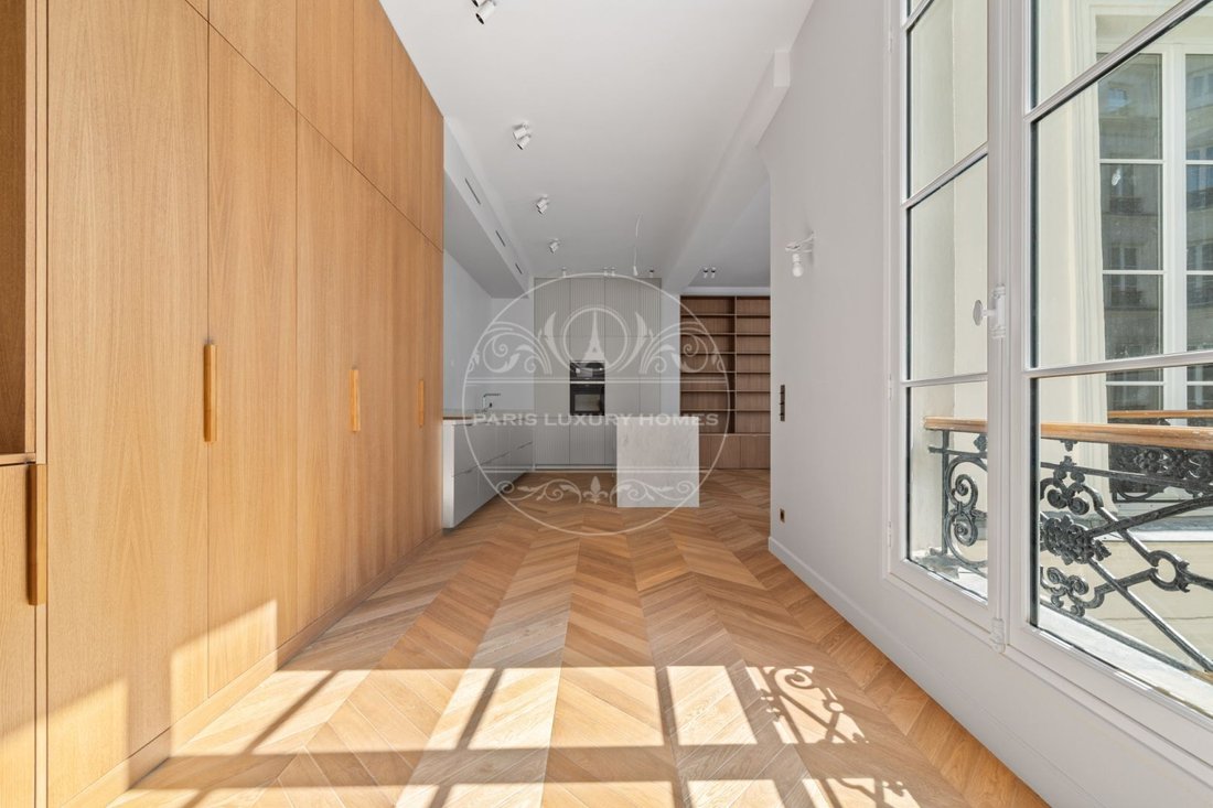 Apartment in Palais Royal, Paris 1er Arrondissement, Paris 2 - 18567622