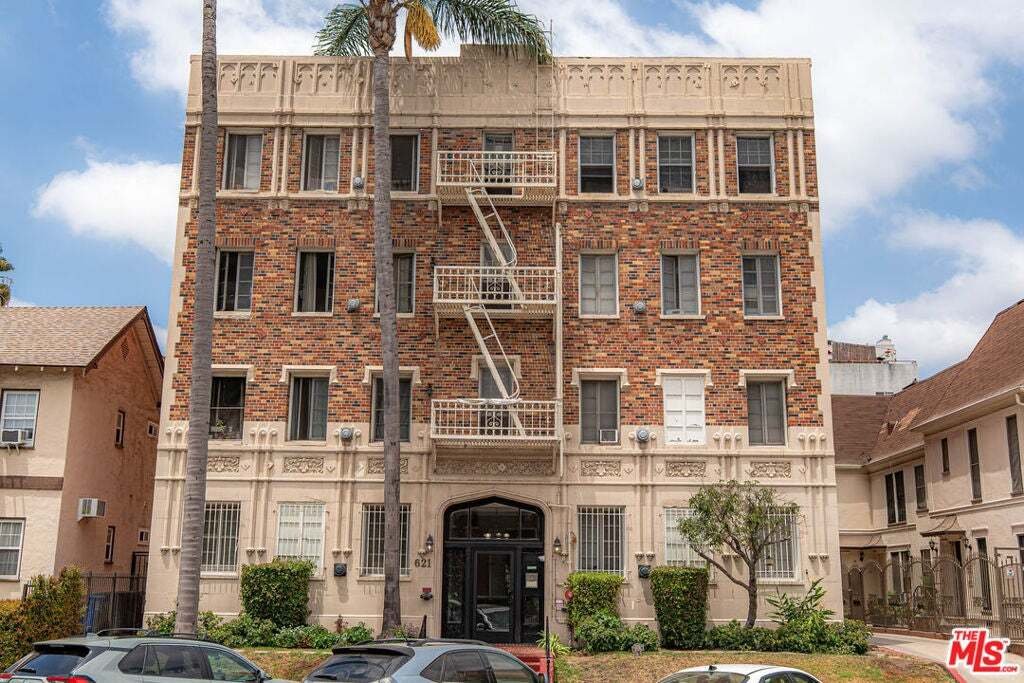 Los Angeles, California, United States 1 - 18573087