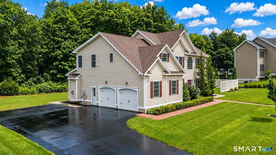 House in Southington, Connecticut, United States 2 - 18410967