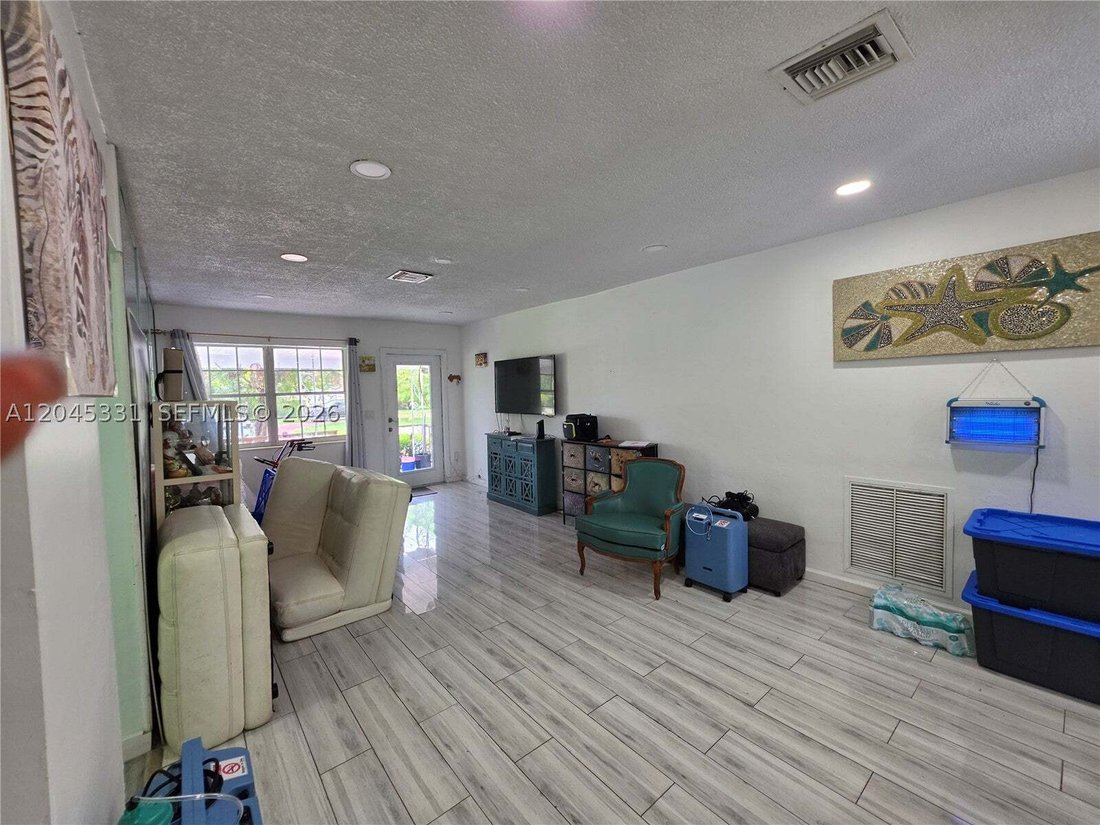 House in Miami, Florida, United States 4 - 18573436