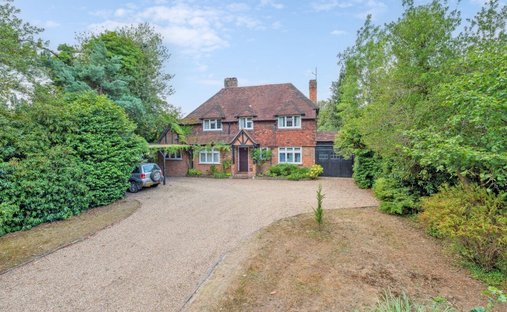 House in Langley Corner, Iver, England 1